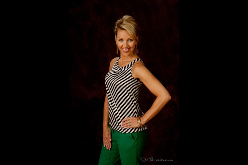 STUDIO HEADSHOT