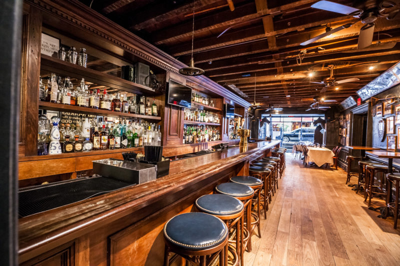 INTERIORS-TAVERNS